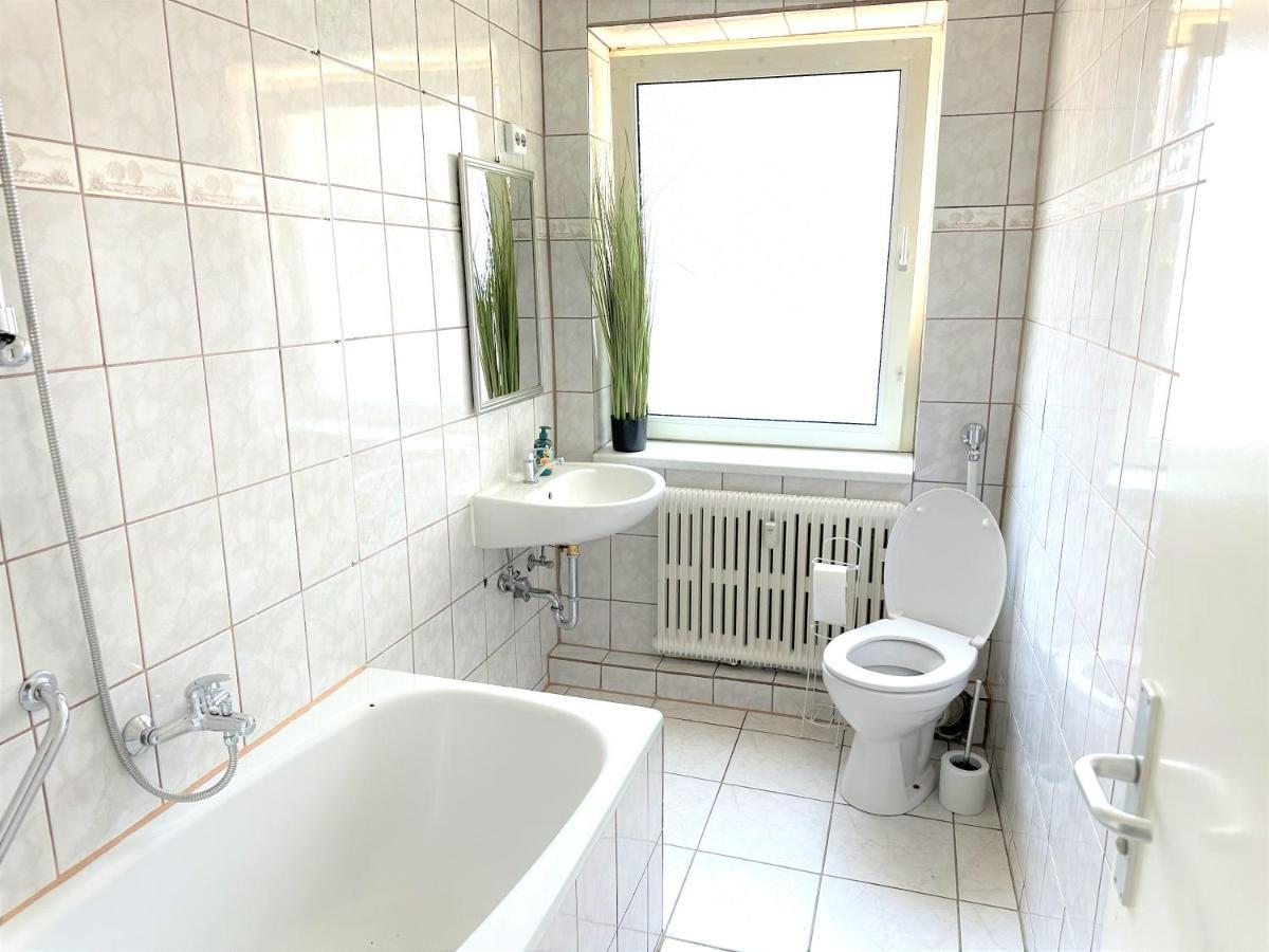Theox Apartment No 8 - 90Qm Mit 2 Schlafzimmern Und 5 Betten Duisburg Exterior foto