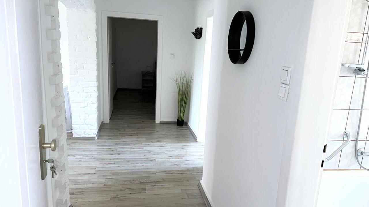 Theox Apartment No 8 - 90Qm Mit 2 Schlafzimmern Und 5 Betten Duisburg Exterior foto